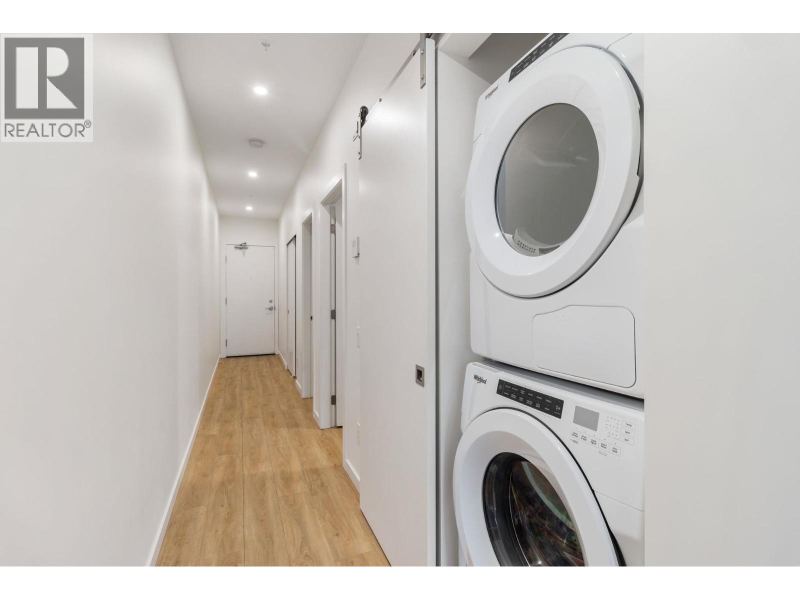 404 604 Cawston Avenue, Kelowna