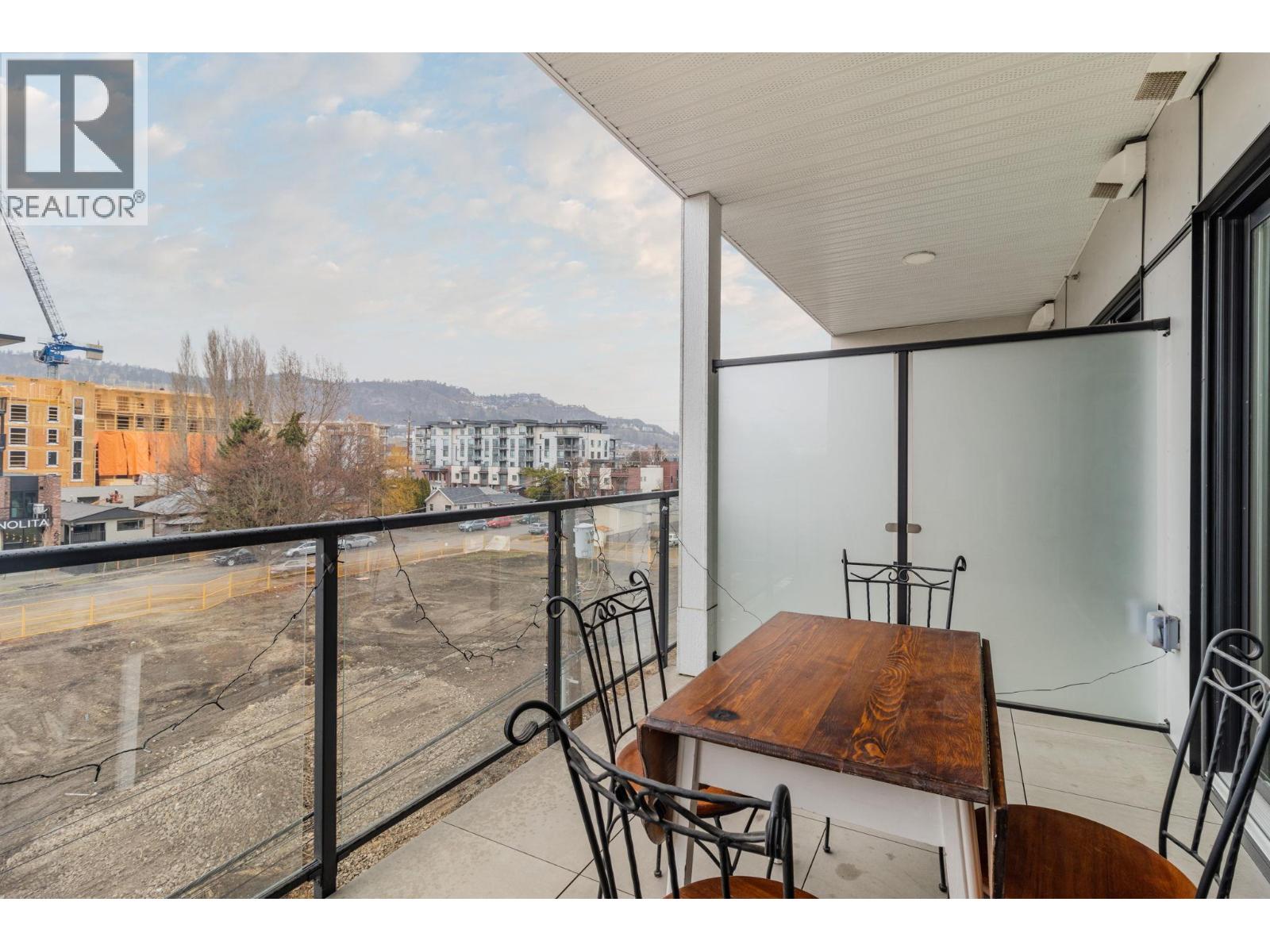 404 604 Cawston Avenue, Kelowna