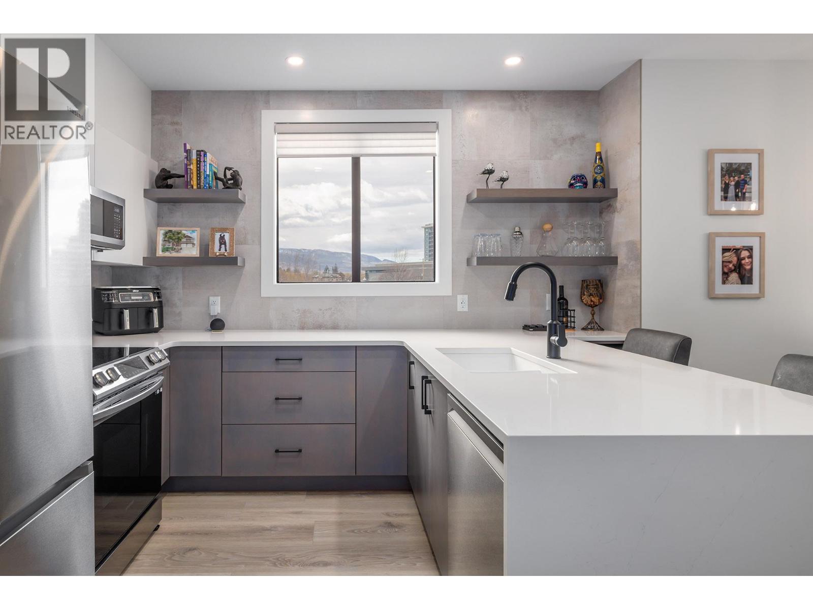 343 654 Cook Road, Kelowna