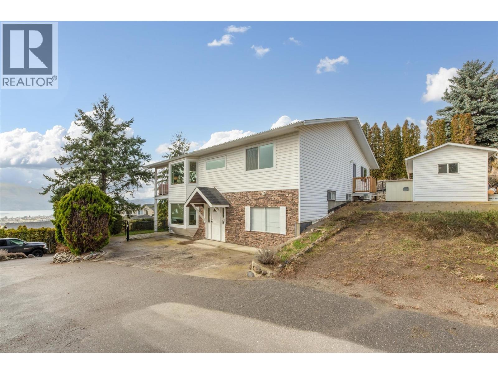  2160 Shamrock Drive, West Kelowna