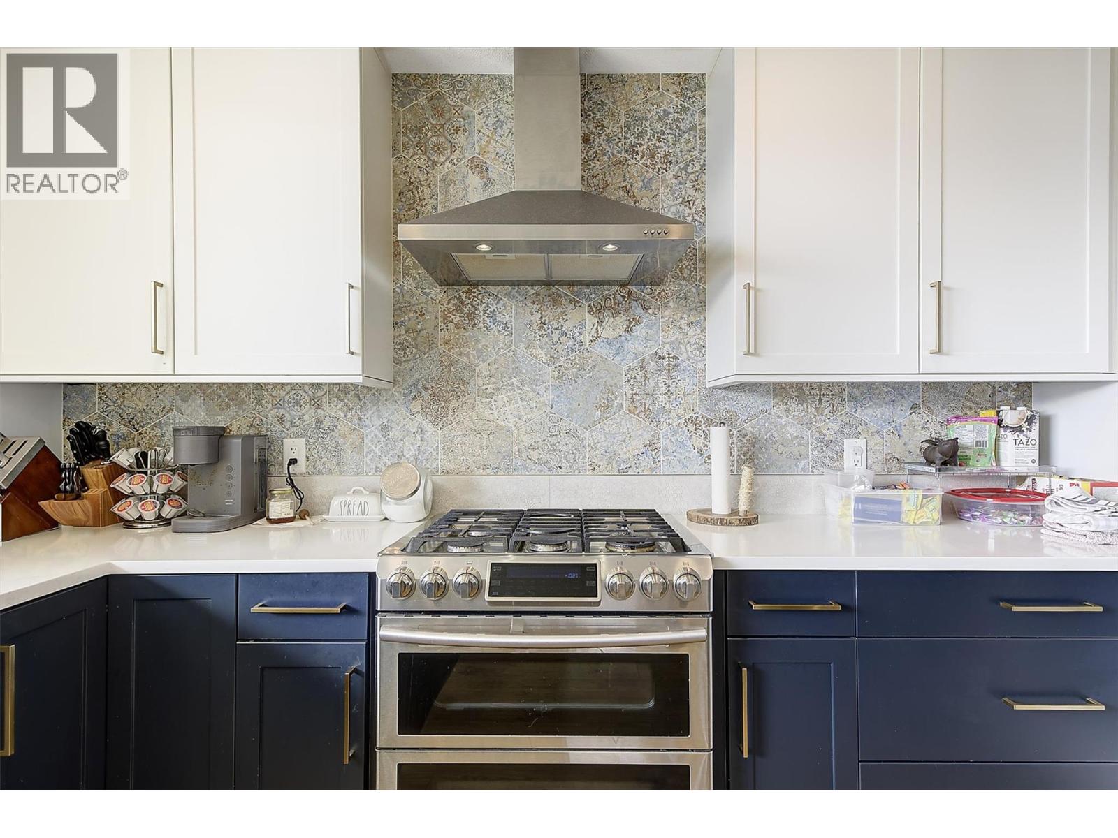  2160 Shamrock Drive, West Kelowna