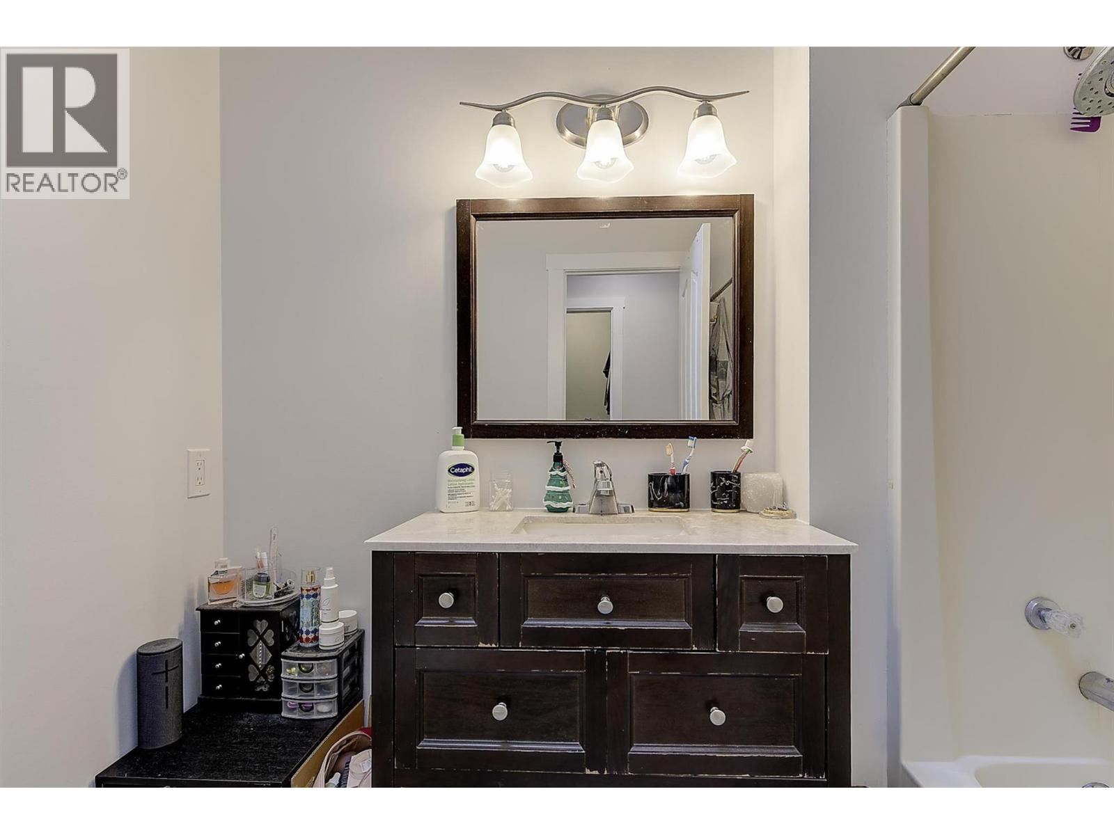  2160 Shamrock Drive, West Kelowna