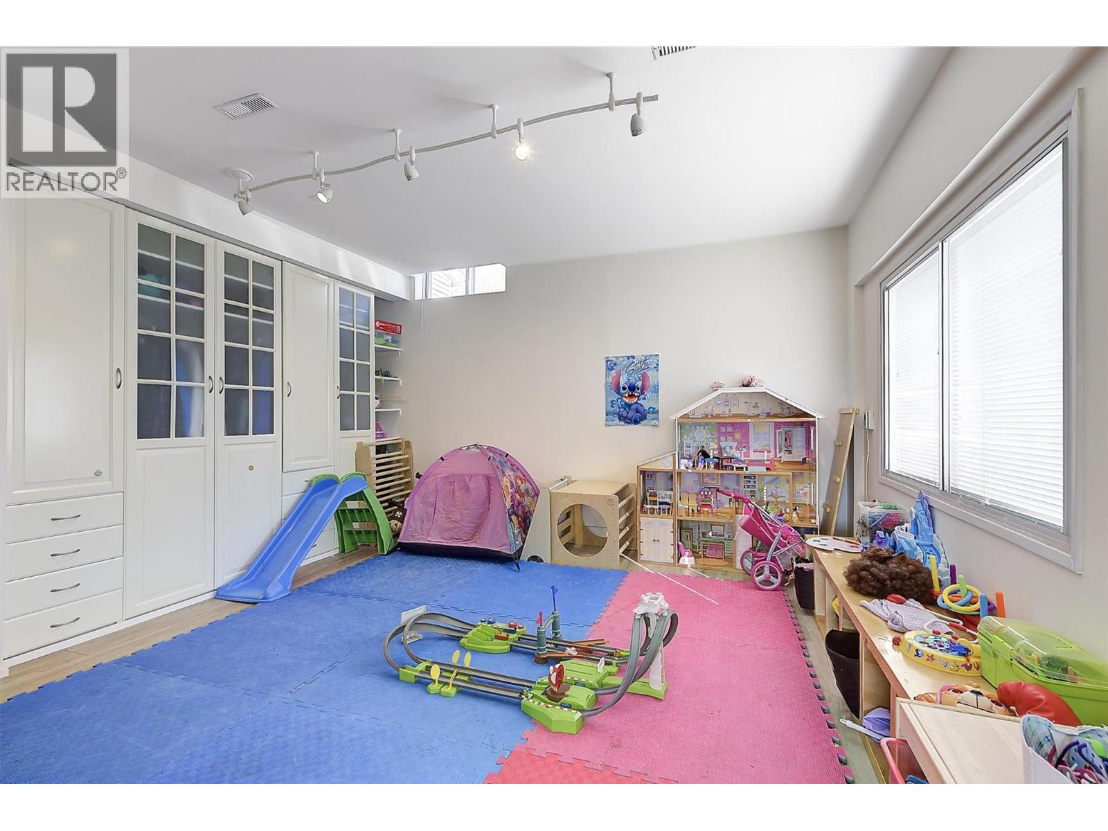  2160 Shamrock Drive, West Kelowna