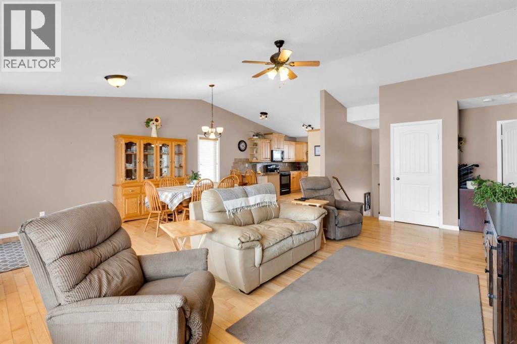 
          924 Heritage Estates Drive
            <br/>
            <span>Acme</span>
            , 
            <span>AB</span>
             <span>T0M0A0</span>
         - Photo 6