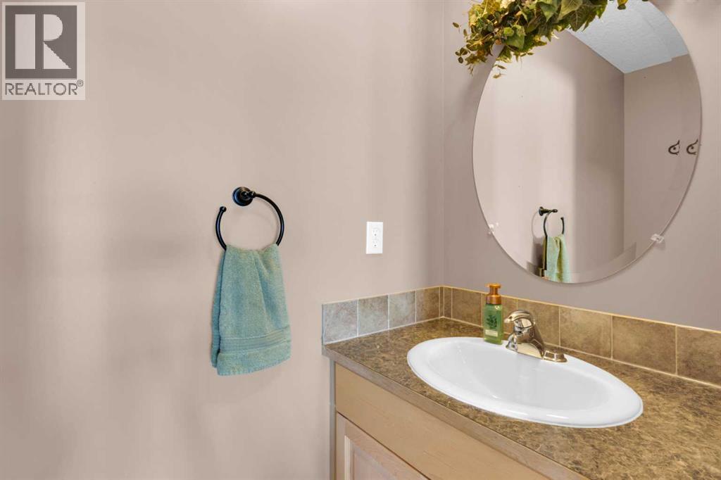 
          924 Heritage Estates Drive
            <br/>
            <span>Acme</span>
            , 
            <span>AB</span>
             <span>T0M0A0</span>
         - Photo 18