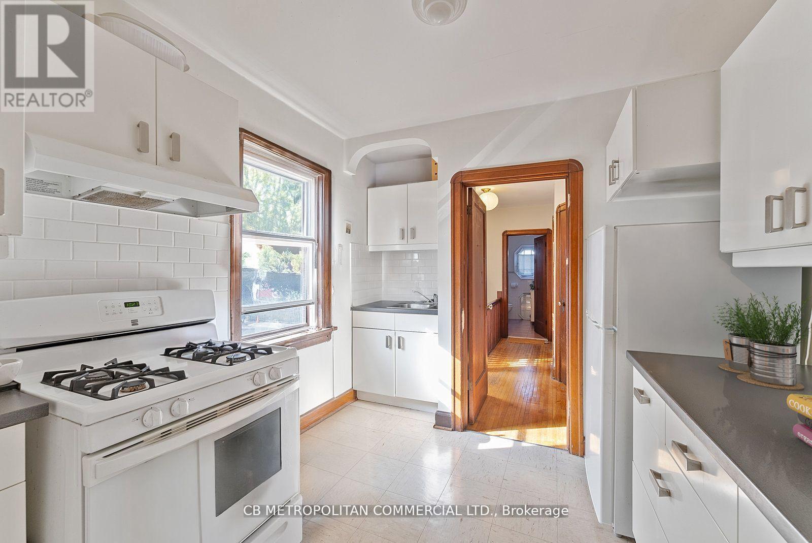 17 AUGUSTA AVENUE - 16