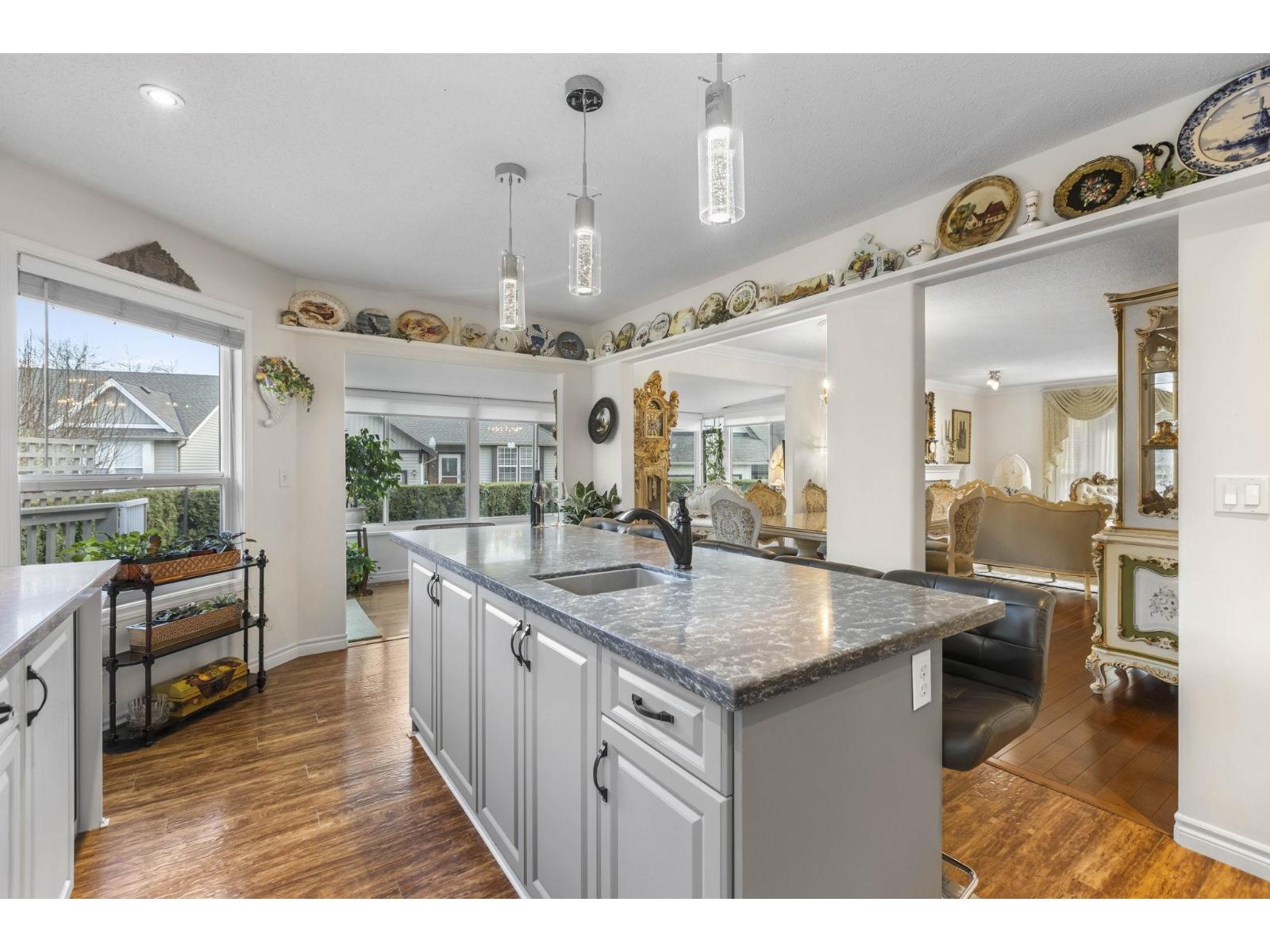 41 349 WALNUT AVENUE, Harrison Hot Springs, Harrison Hot Springs