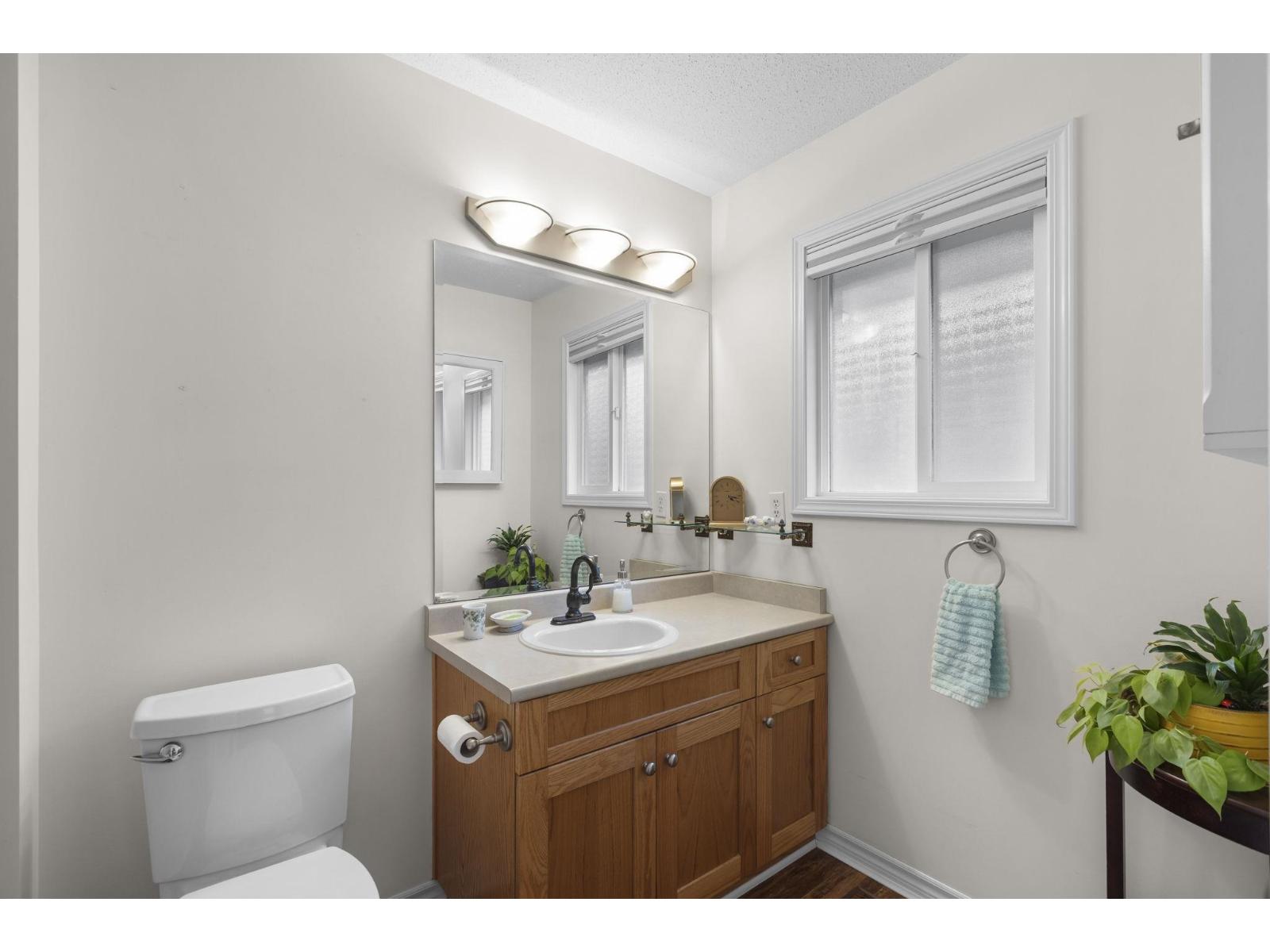 41 349 WALNUT AVENUE, Harrison Hot Springs, Harrison Hot Springs