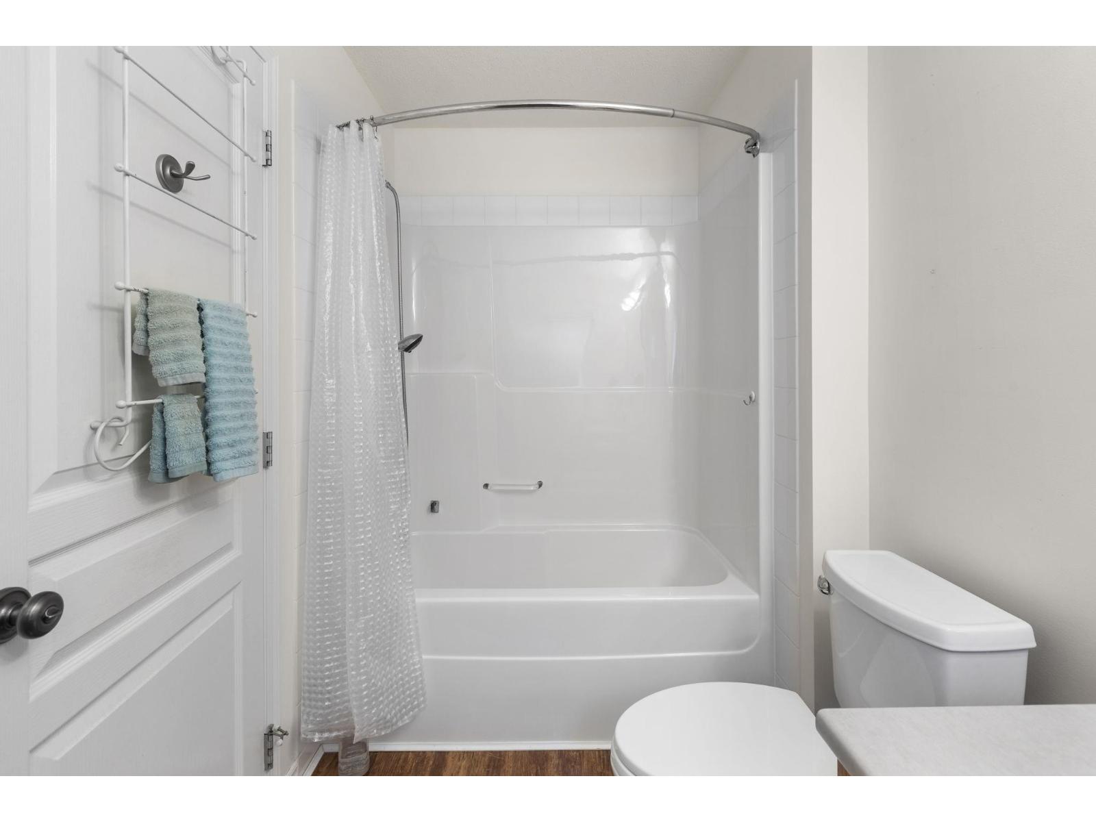 41 349 WALNUT AVENUE, Harrison Hot Springs, Harrison Hot Springs