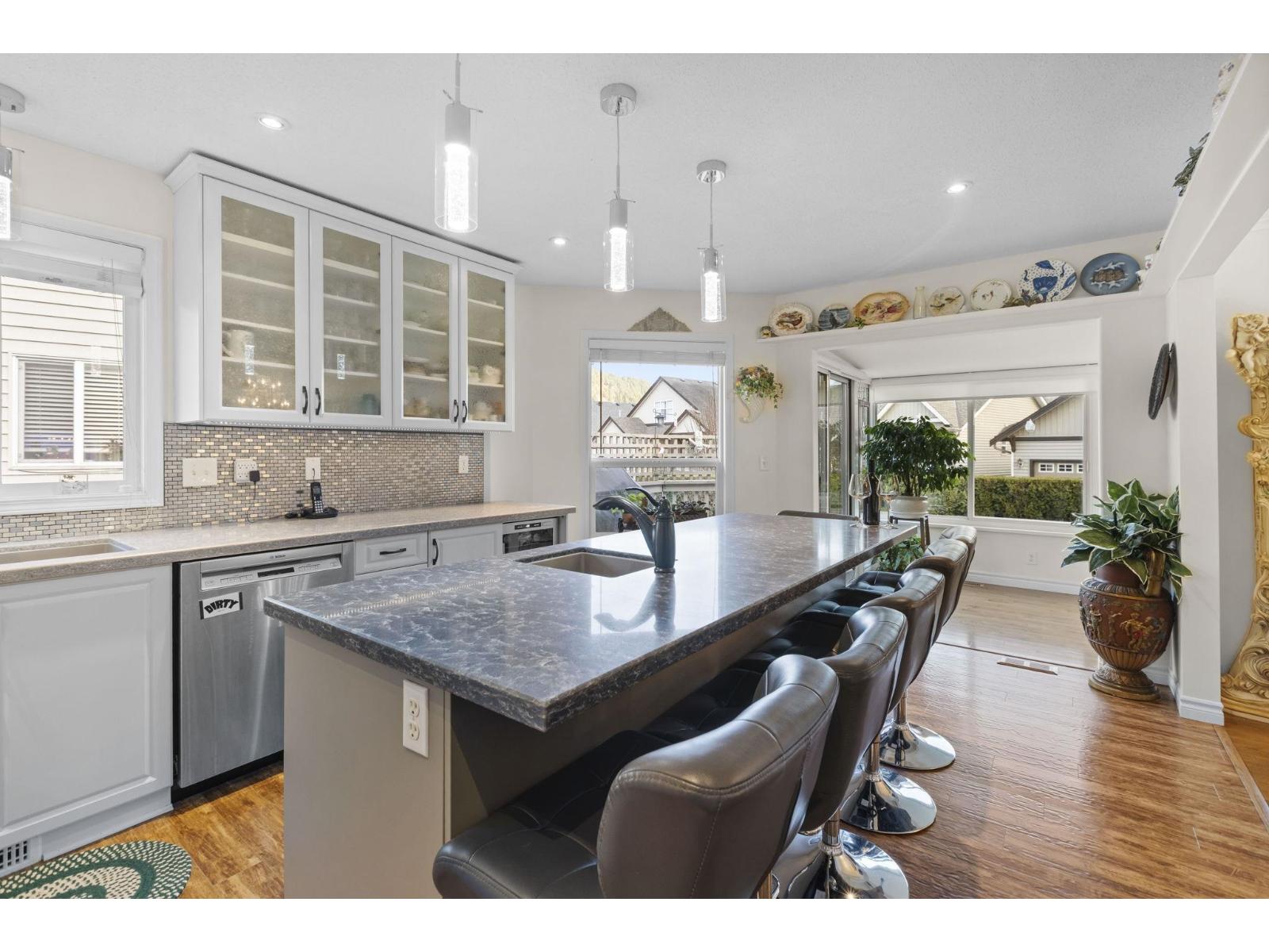 41 349 WALNUT AVENUE, Harrison Hot Springs, Harrison Hot Springs