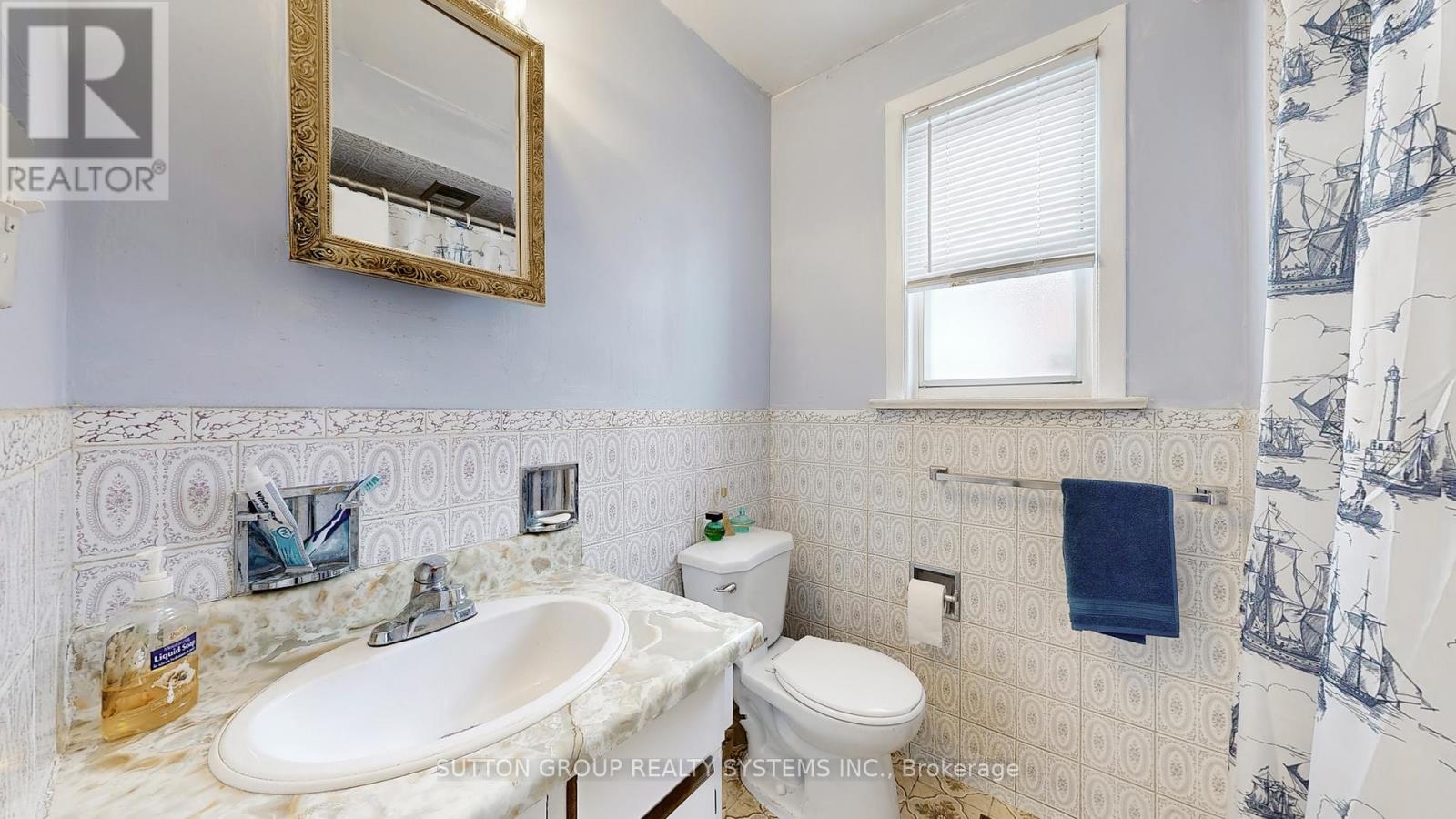 199 STRATHNAIRN AVENUE - 16