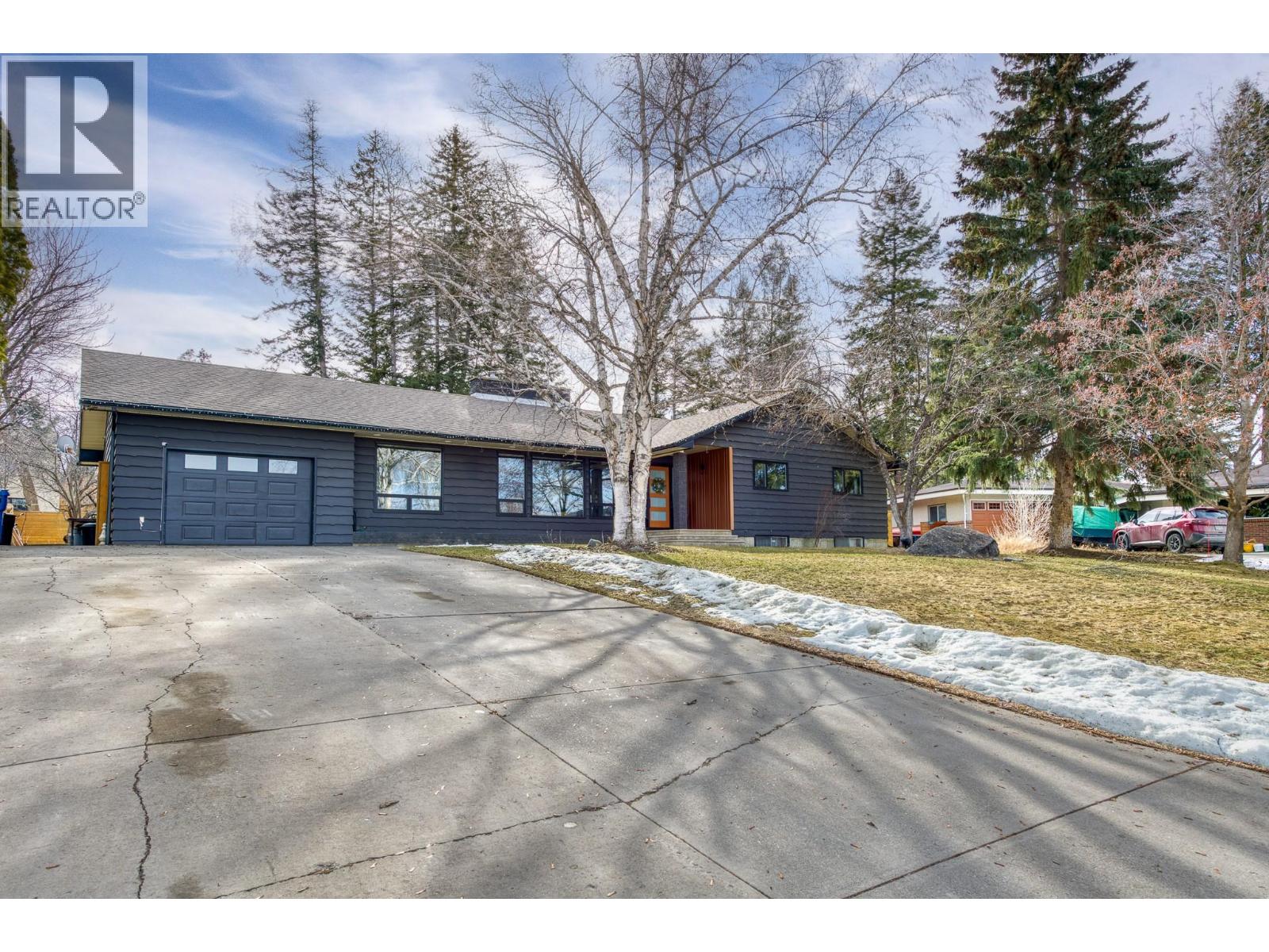 1305 14th Street S, Cranbrook