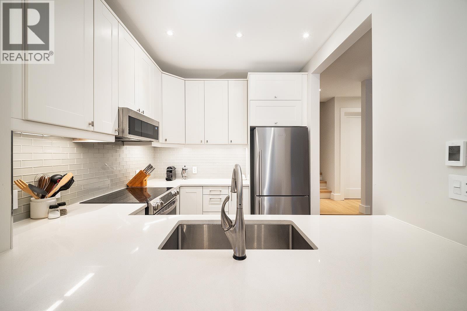 3114 ST MORITZ CRESCENT, Whistler