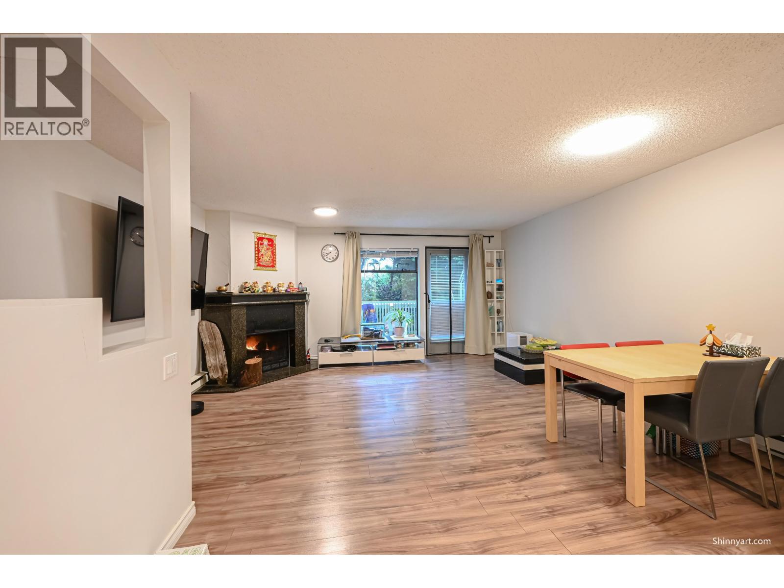 12 8820 WESTMINSTER Highway - photo 2