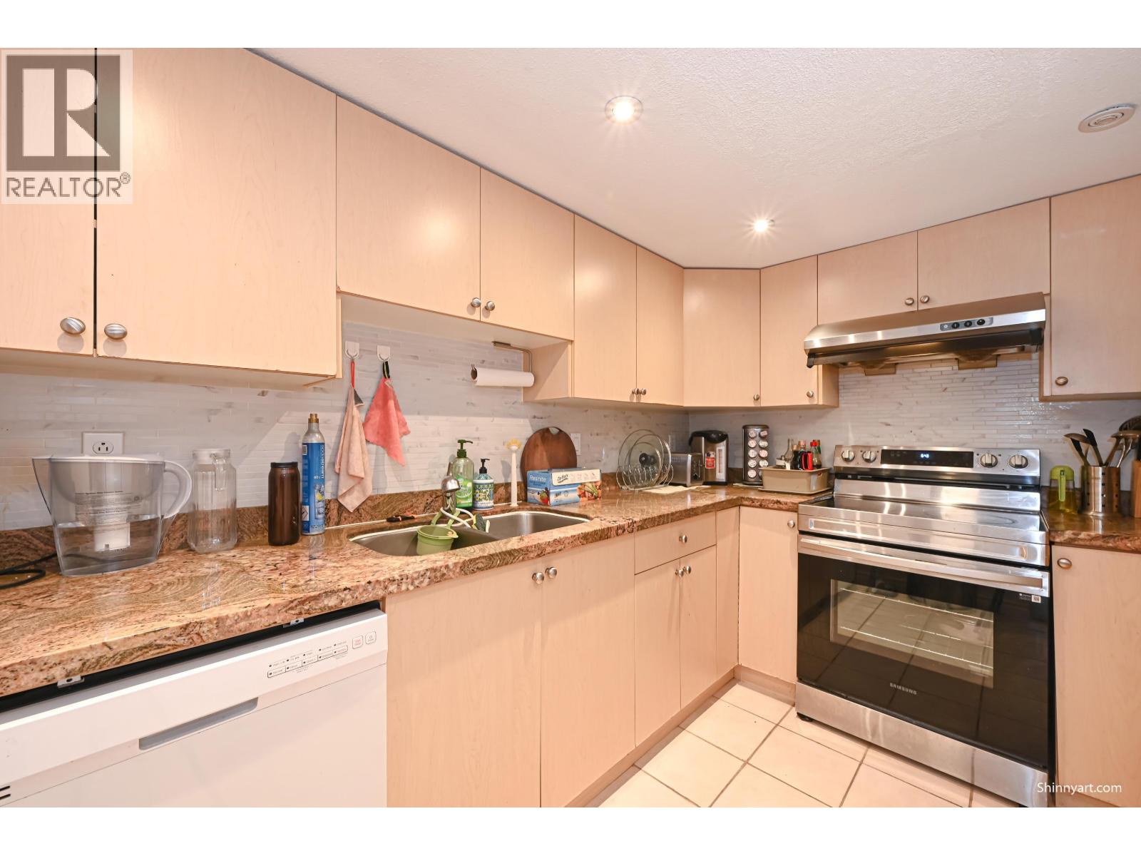 12 8820 WESTMINSTER HIGHWAY, Richmond