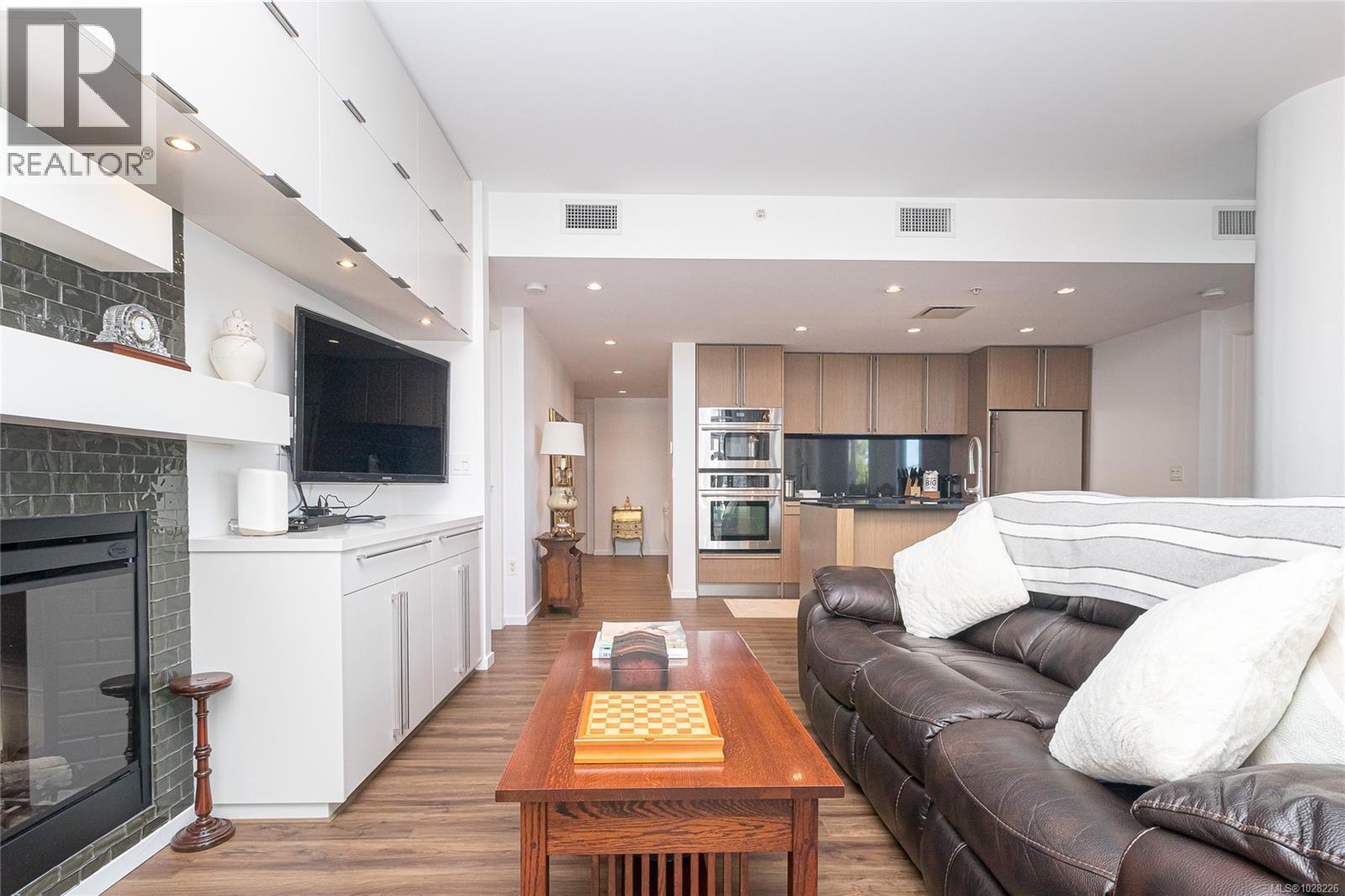 #105 100 SAGHALIE RD - 10