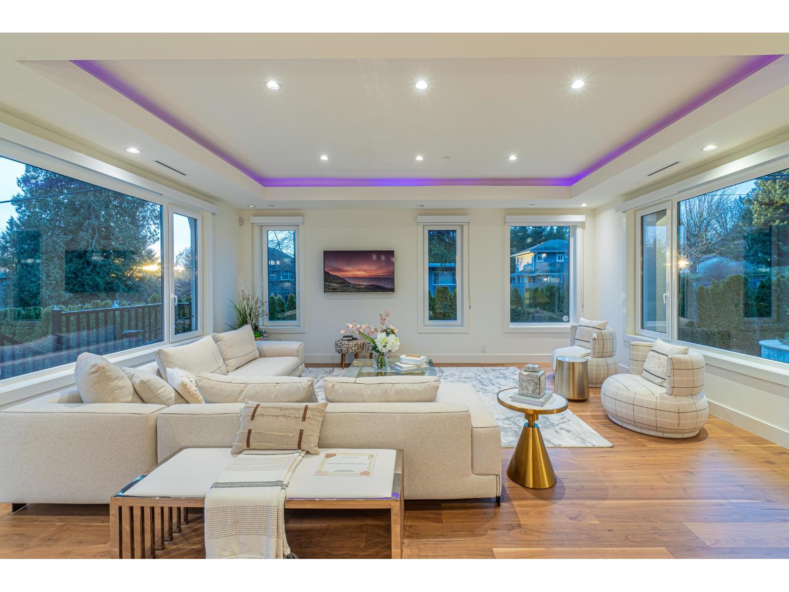 13600 BLACKBURN AVENUE, White Rock