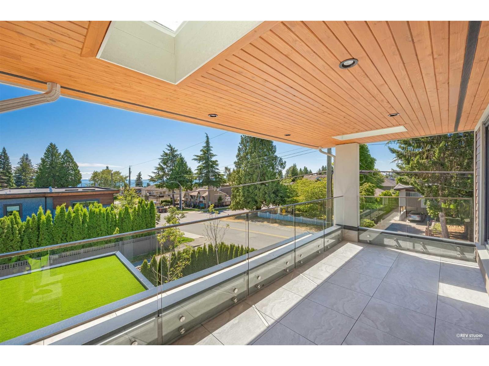 13600 BLACKBURN AVENUE, White Rock