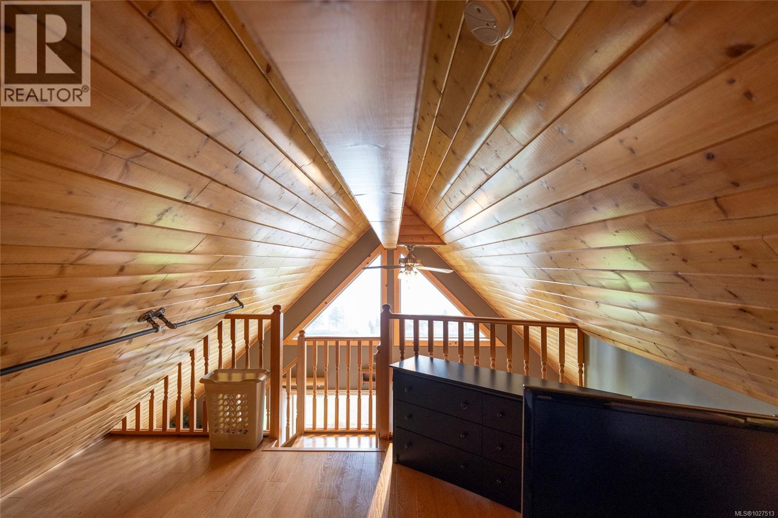 805 LANQVIST RD - 35