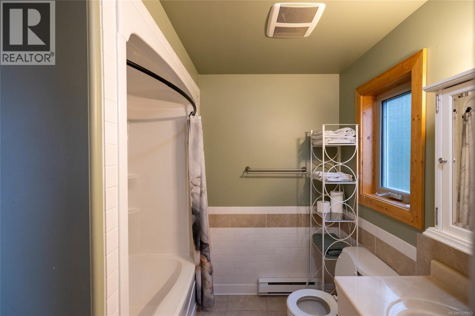 805 Lanqvist Rd - 38