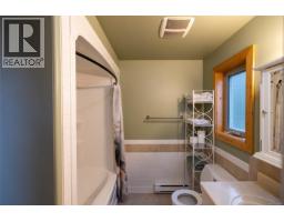 805 Lanqvist Rd, Hyde Creek, BC V0N2R0 Photo 38