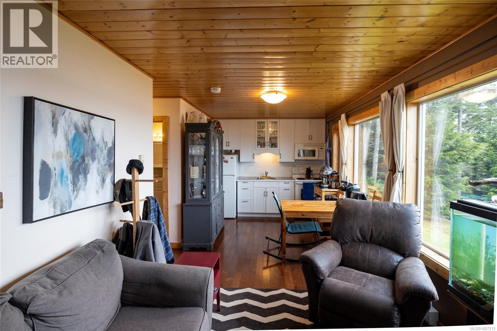 805 Lanqvist Rd - 46