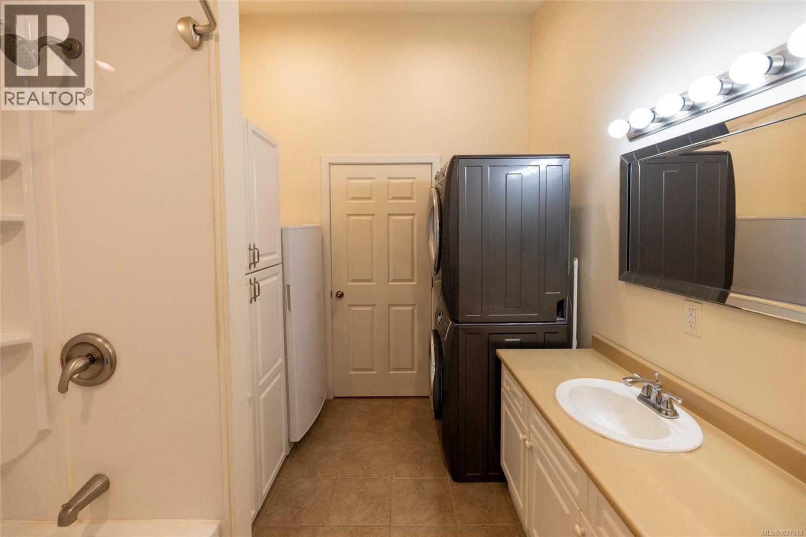 805 Lanqvist Rd - 58