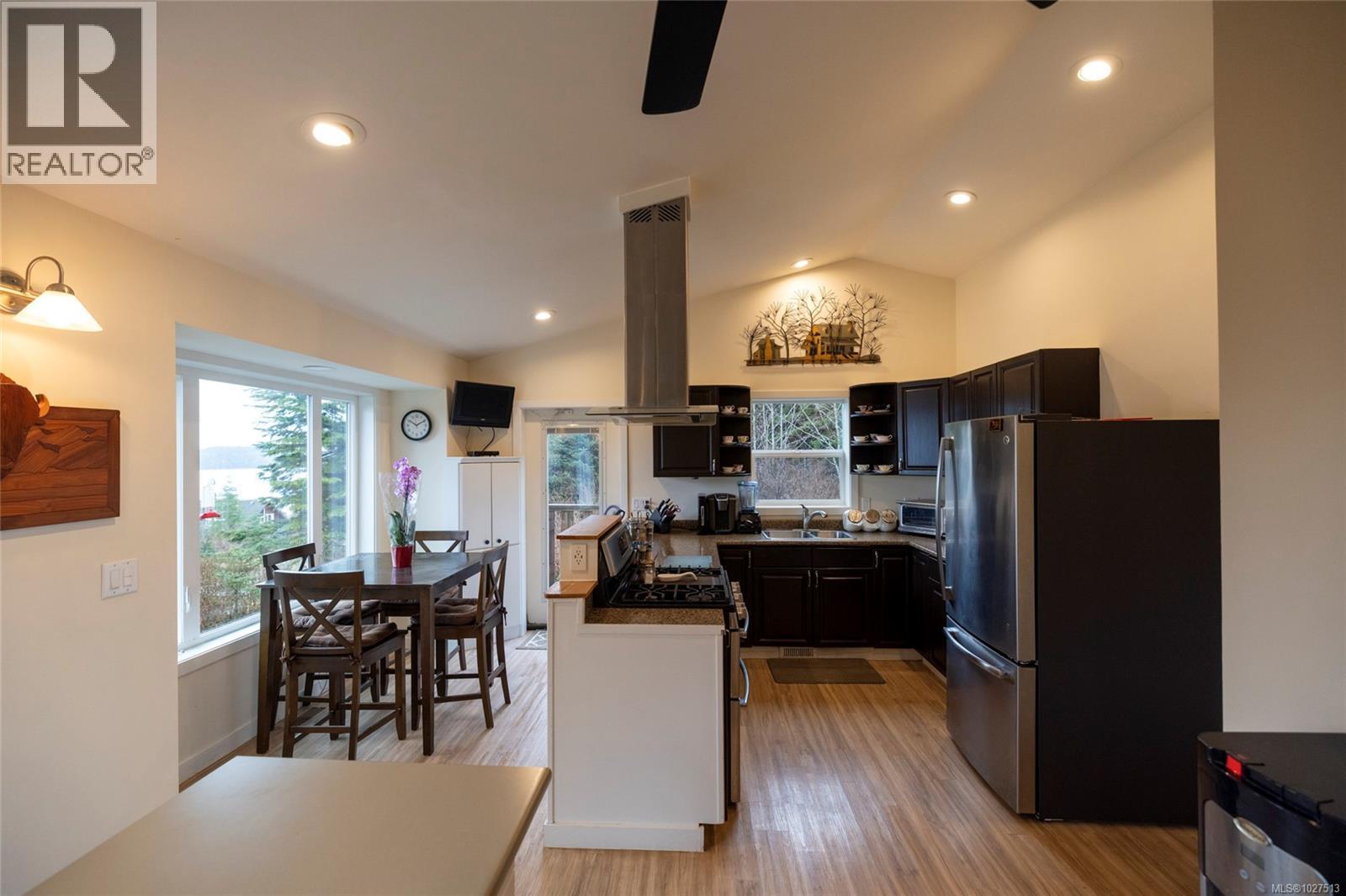 805 Lanqvist Rd - 56