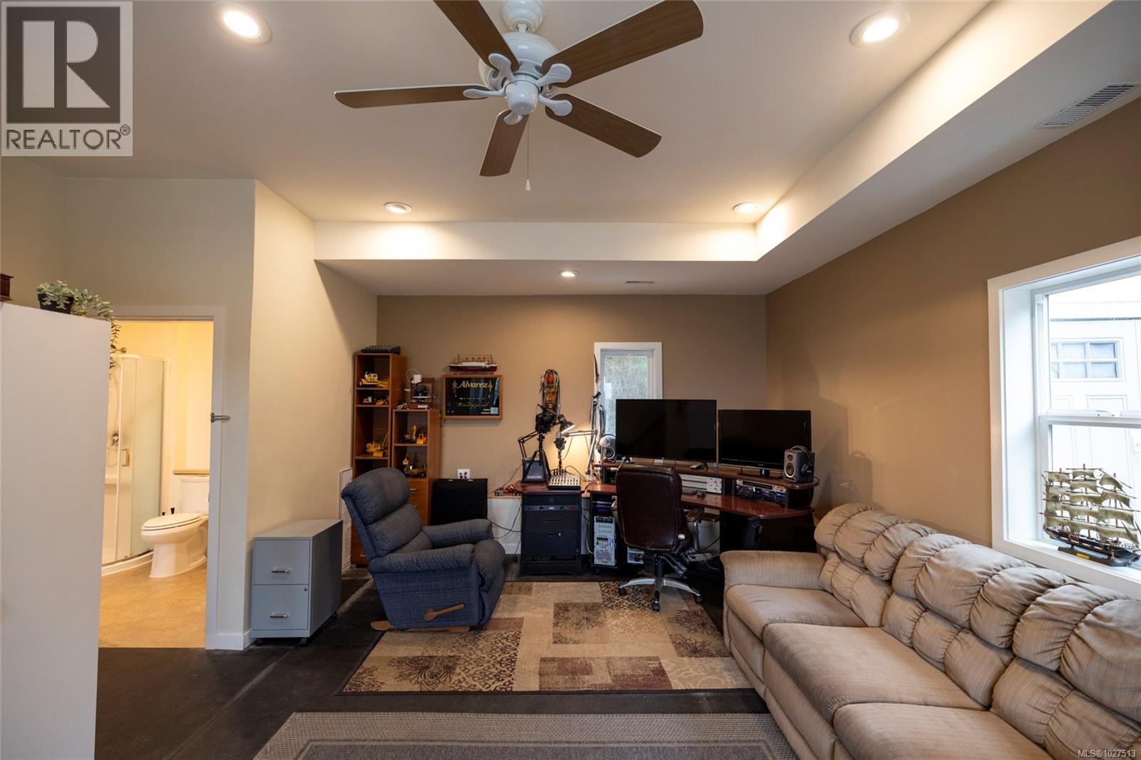 805 Lanqvist Rd - 48