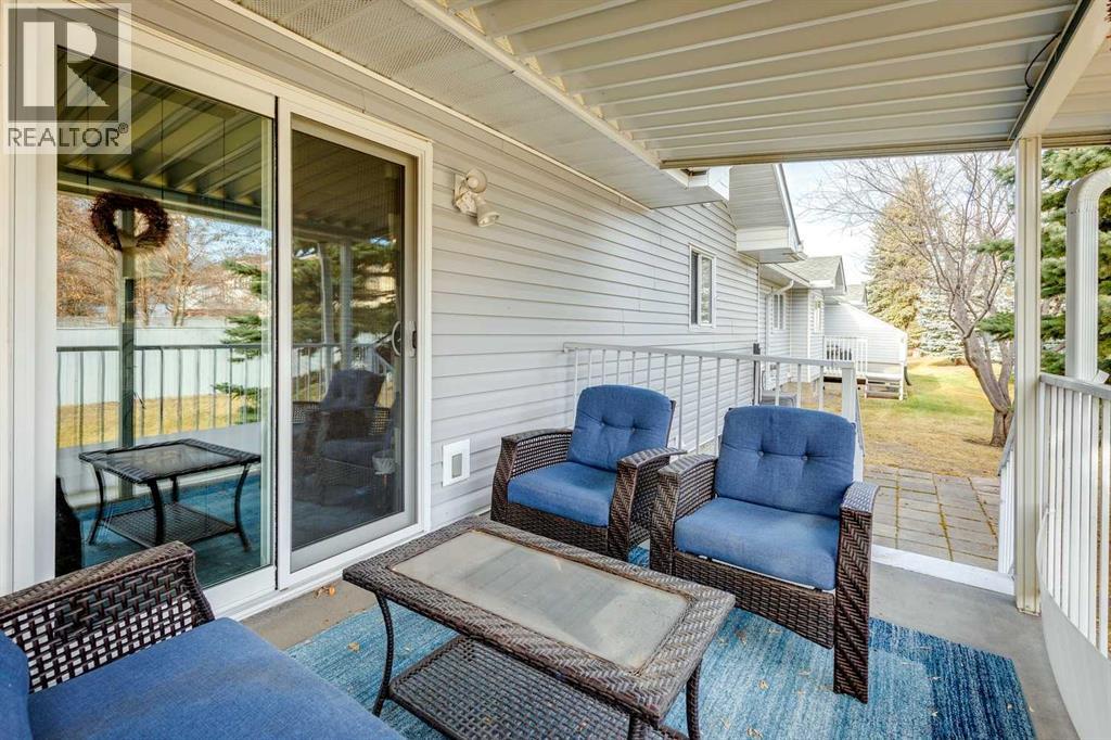 Single Family House for Sale in  Deer Ridge Close SE Deer Ridge Calgary 