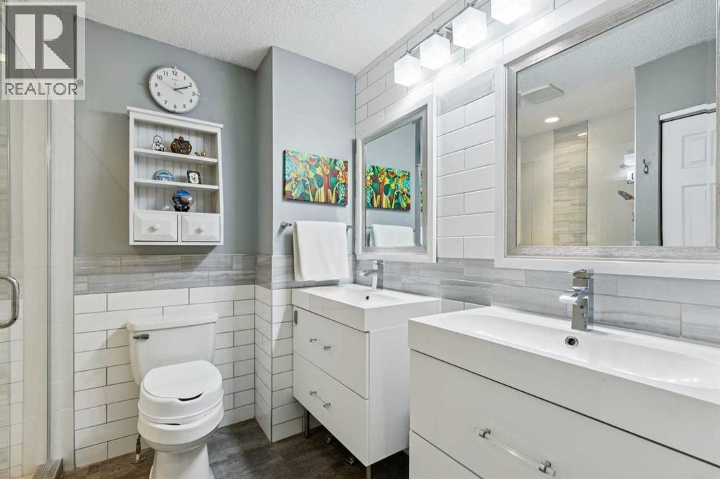 Single Family House for Sale in  Deer Ridge Close SE Deer Ridge Calgary 