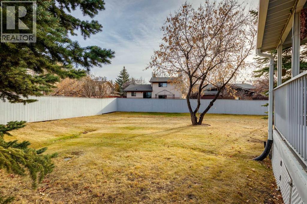 Single Family House for Sale in  Deer Ridge Close SE Deer Ridge Calgary 