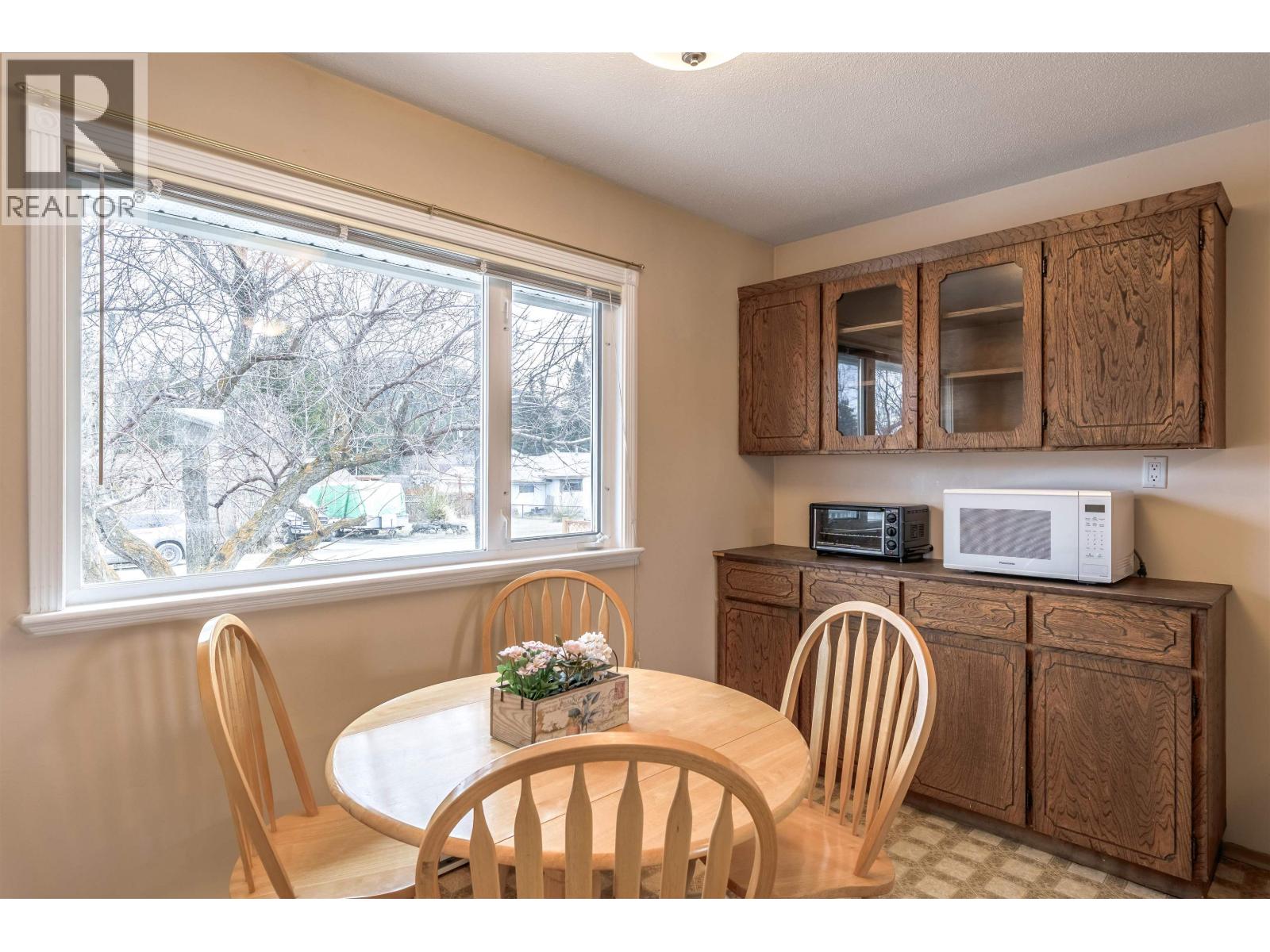 240 DOGWOOD AVENUE - 5