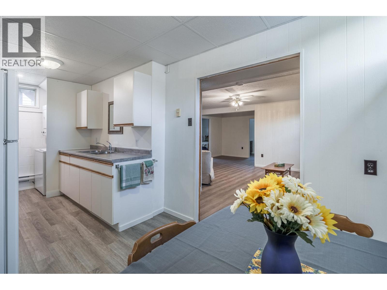 240 DOGWOOD AVENUE - 10