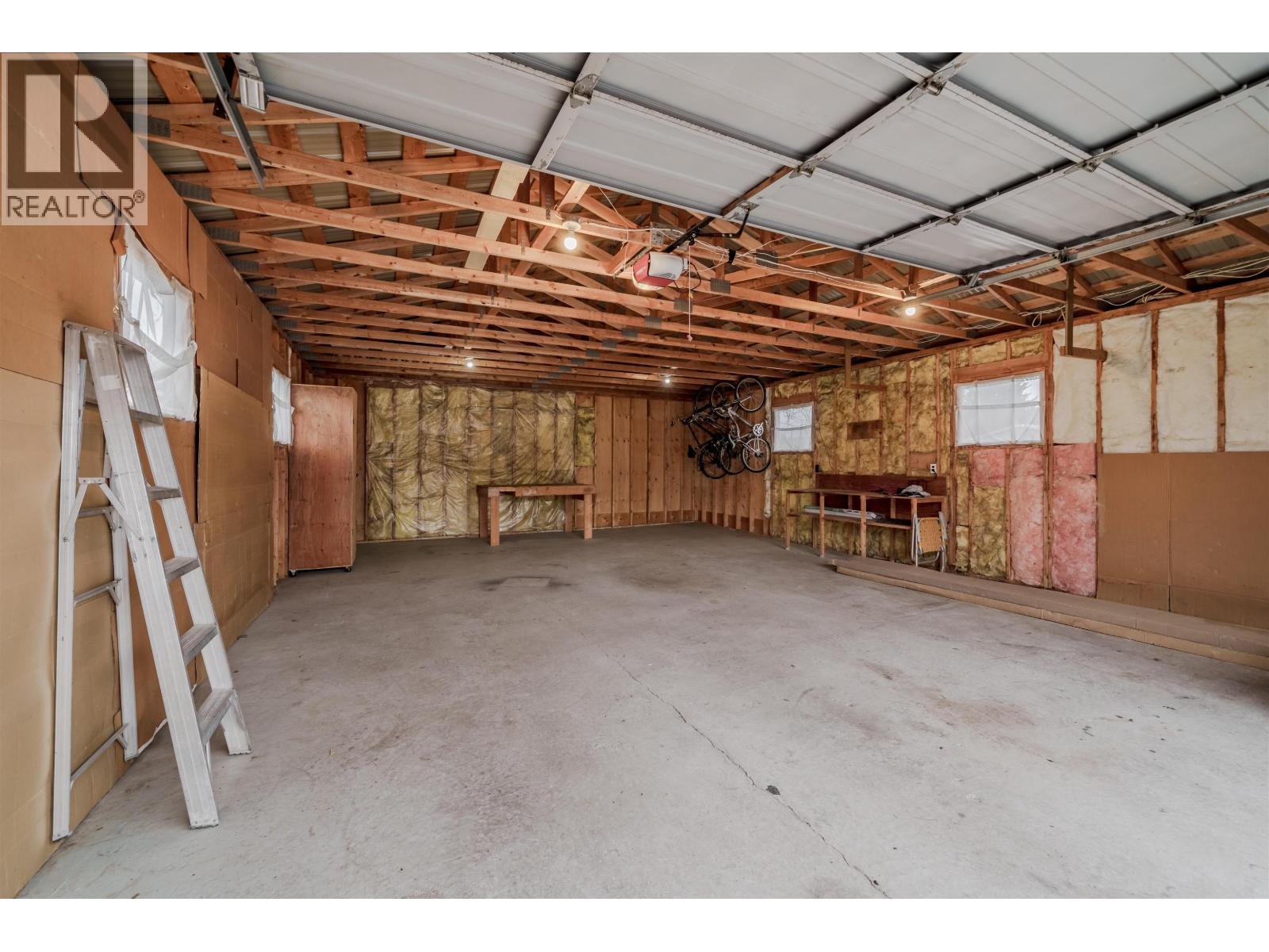 240 DOGWOOD AVENUE - 26