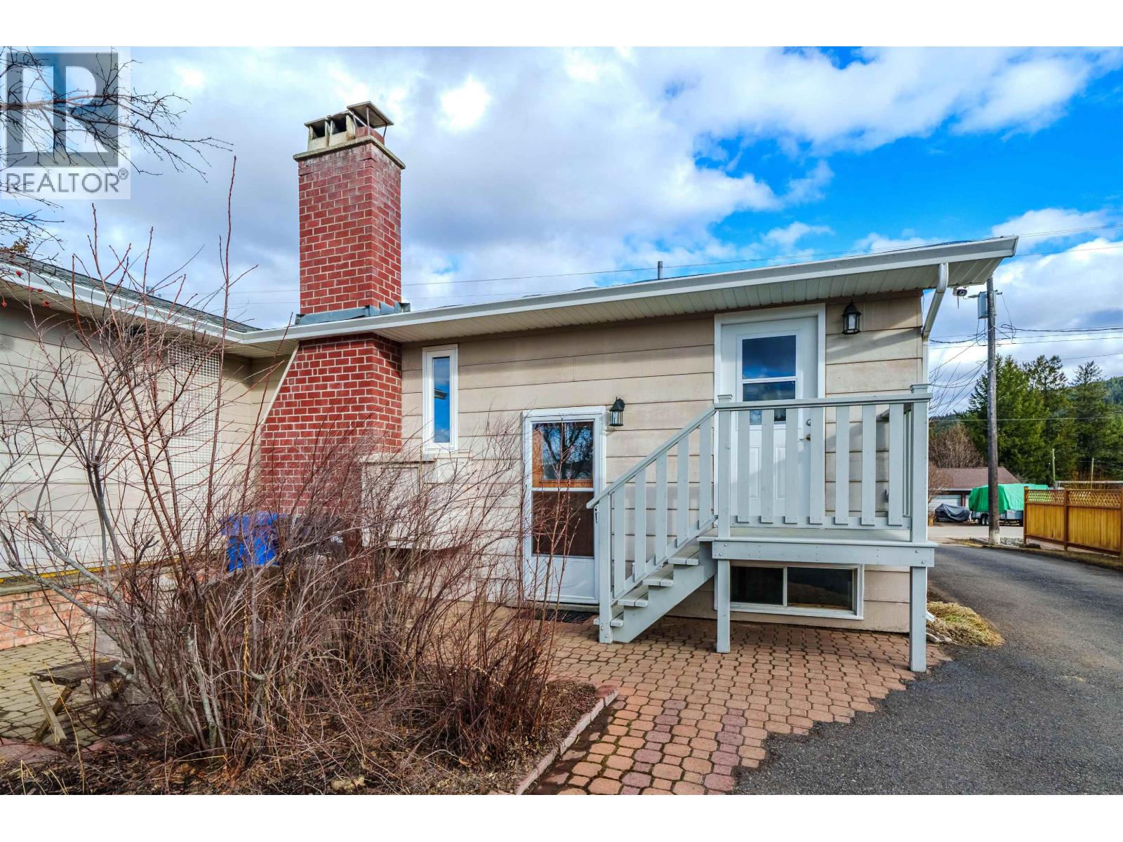 240 DOGWOOD AVENUE - 22