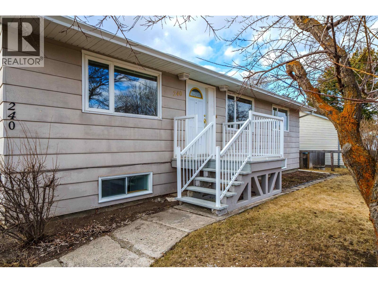 240 DOGWOOD AVENUE - 17