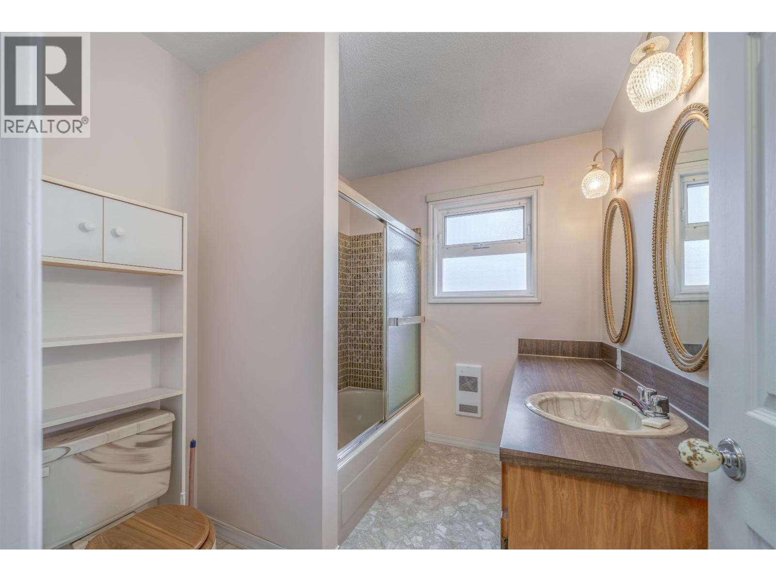 240 DOGWOOD AVENUE - 9