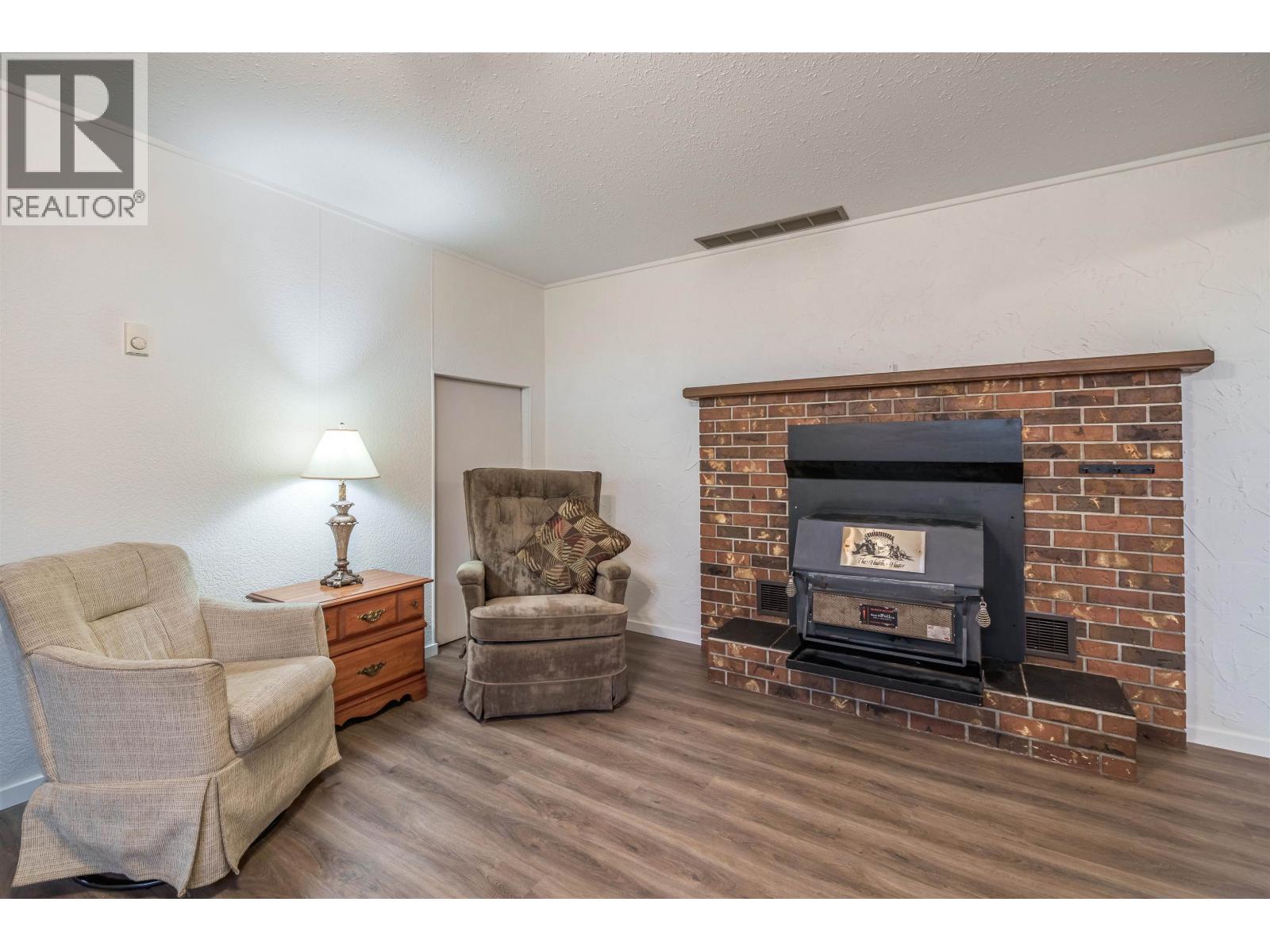 240 DOGWOOD AVENUE - 12