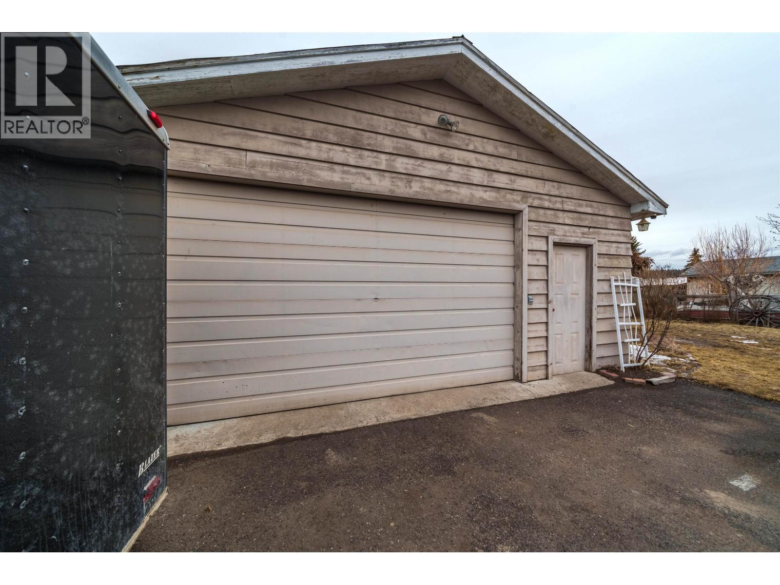 240 DOGWOOD AVENUE - 25