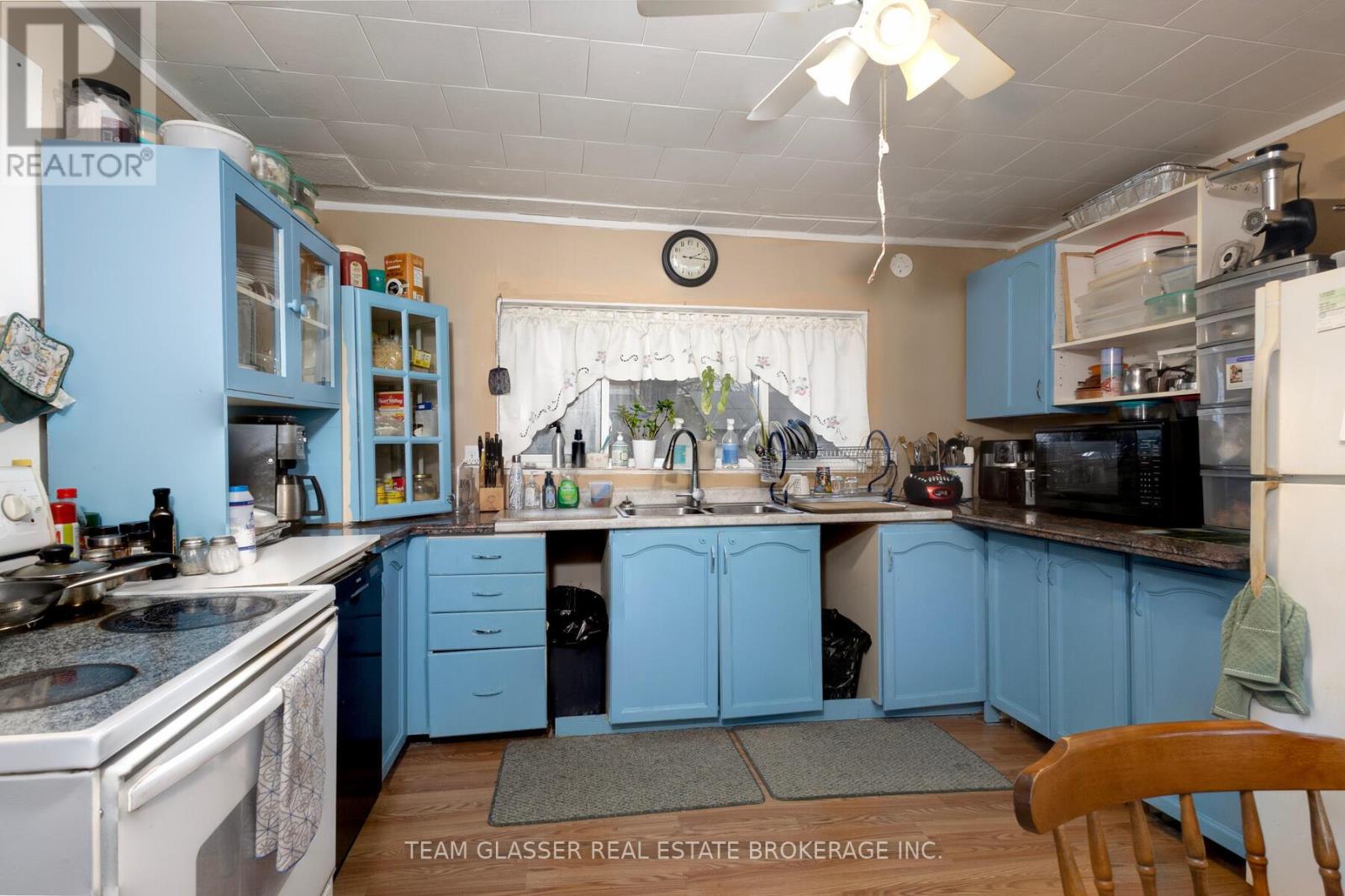 344 TALBOT STREET W - 11