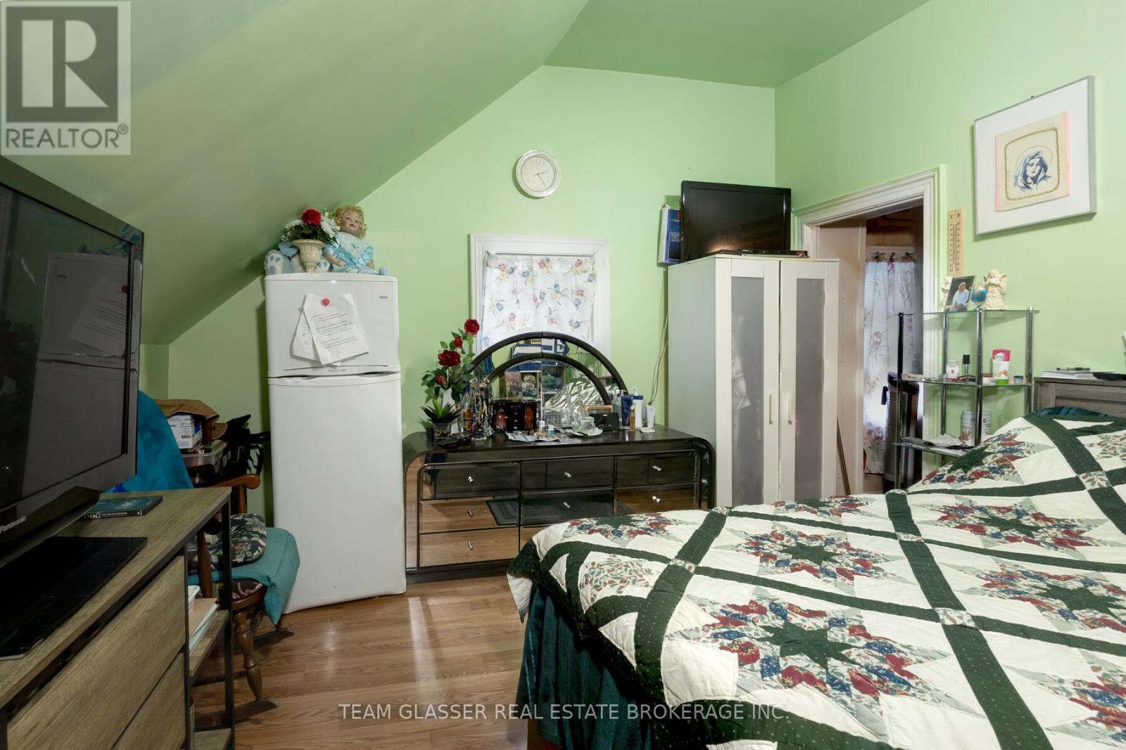 344 TALBOT STREET W - 21