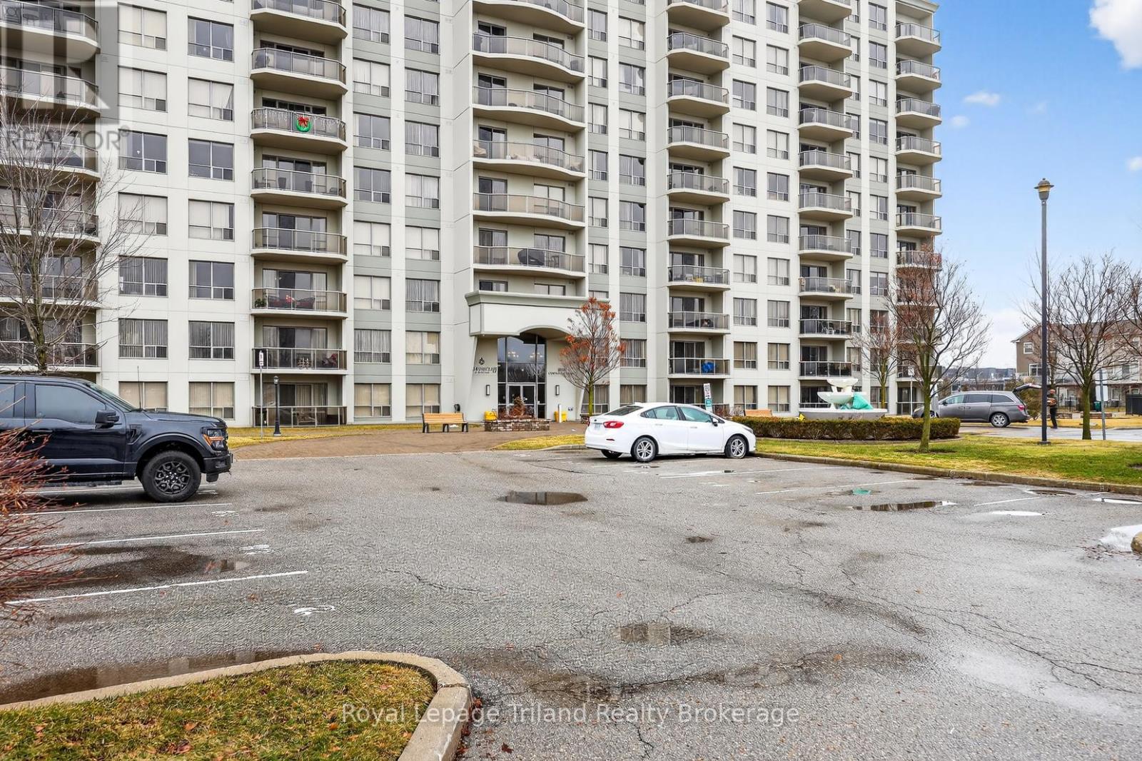 1007 - 1030 CORONATION DRIVE — photo 42