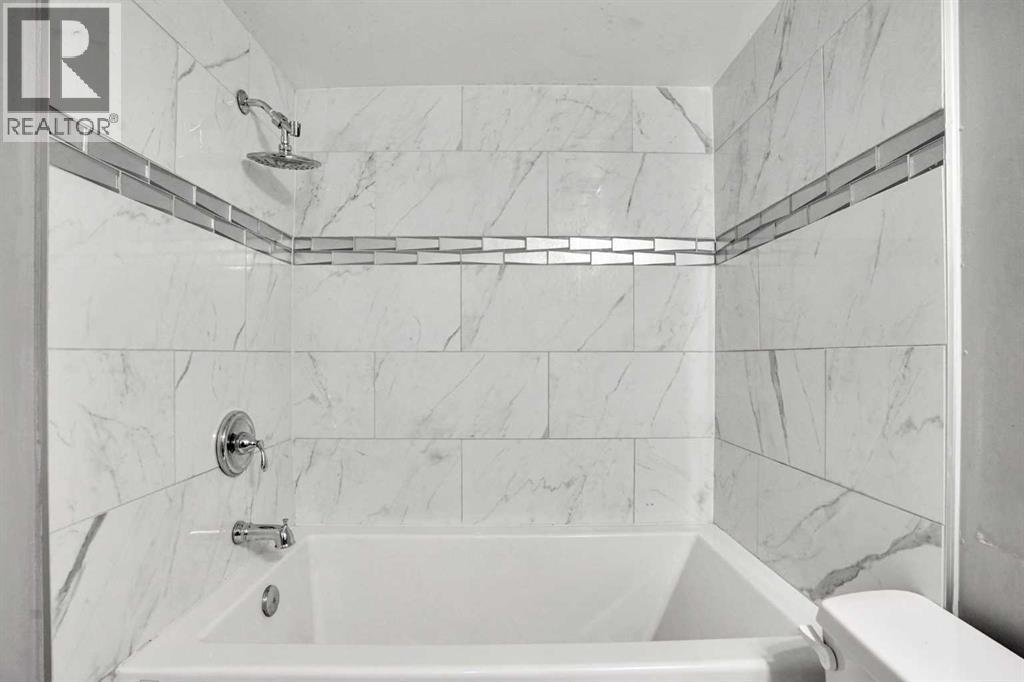 Single Family House Bi-level for Sale in D   Street SE Forest Lawn Calgary 