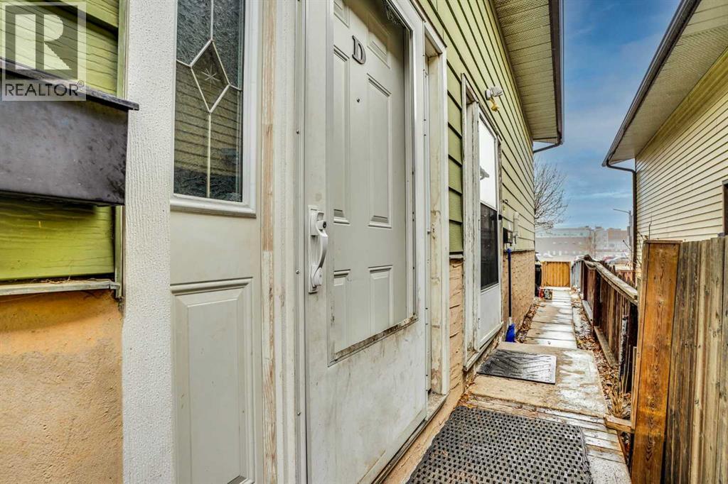 Single Family House Bi-level for Sale in D   Street SE Forest Lawn Calgary 