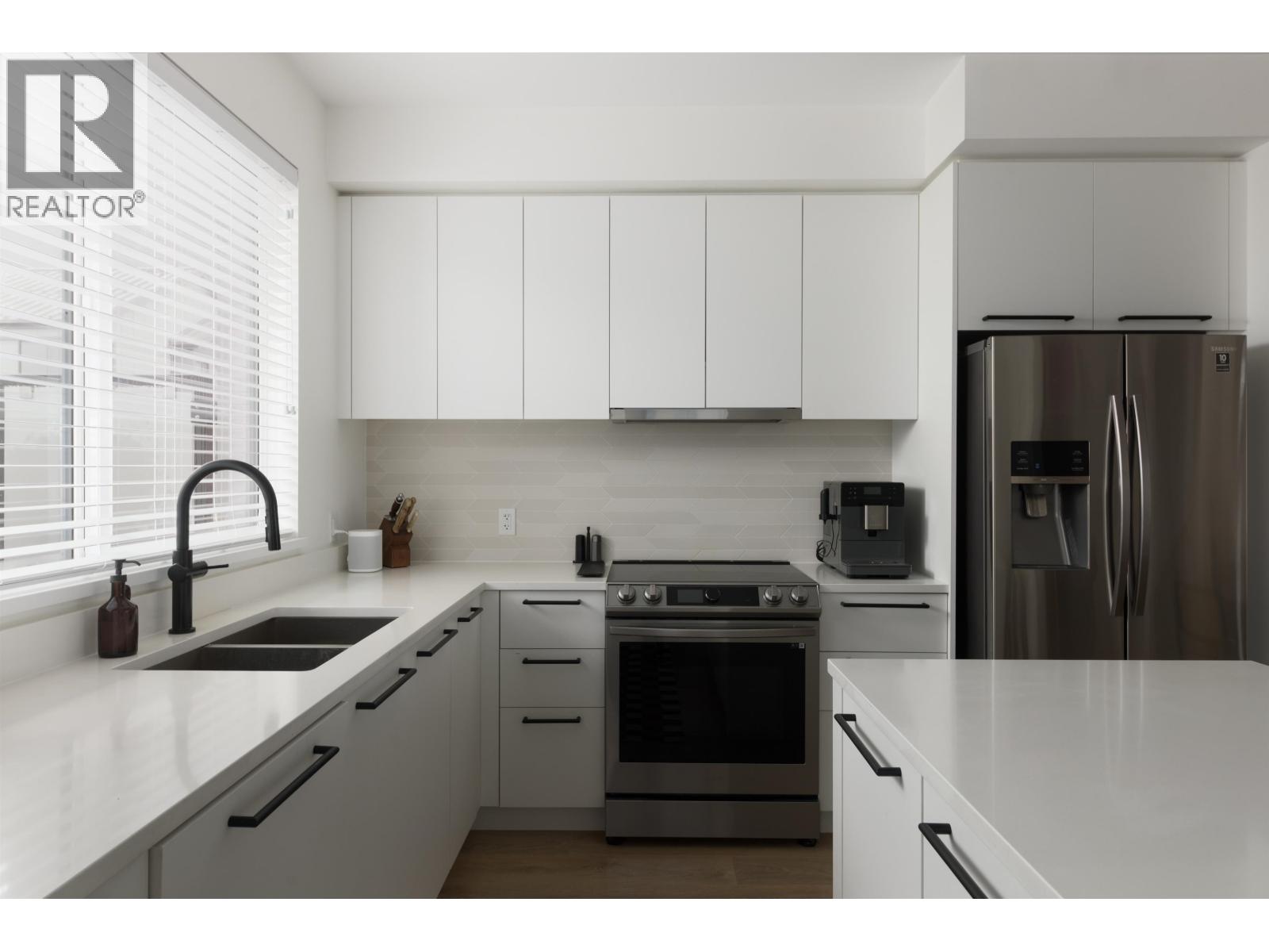 37995 HELM WAY, Squamish