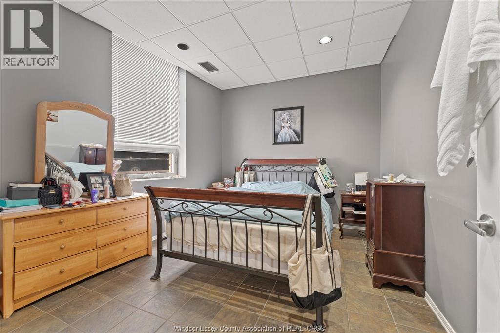 552-554 PITT STREET WEST - 12