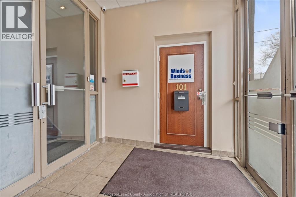 552-554 PITT STREET WEST - 32