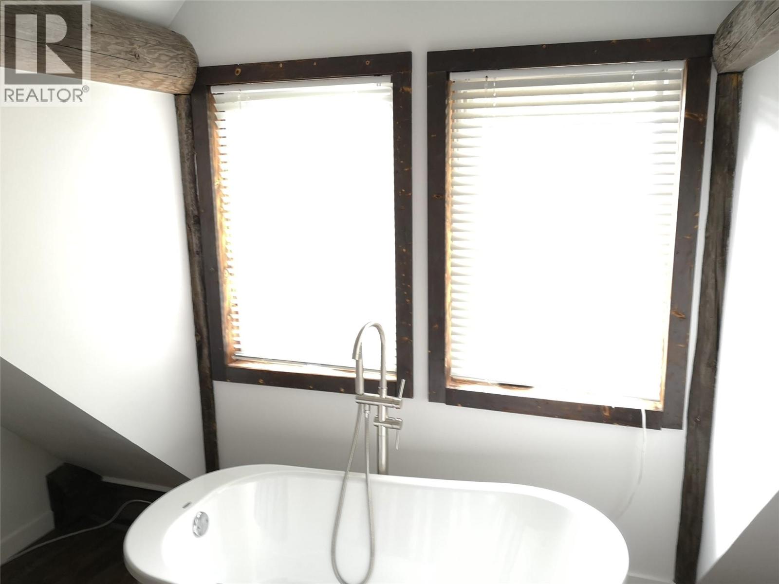 2513 GREEN MOUNTAIN Road, Penticton