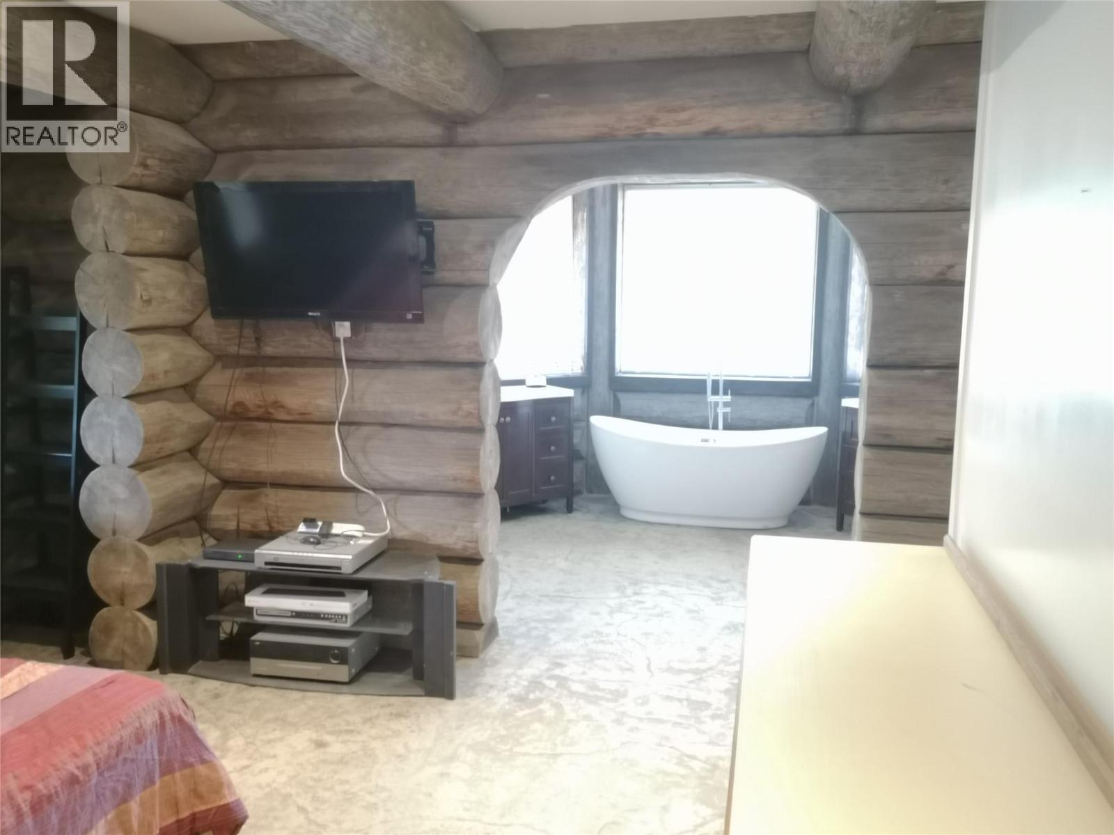 2513 GREEN MOUNTAIN Road, Penticton